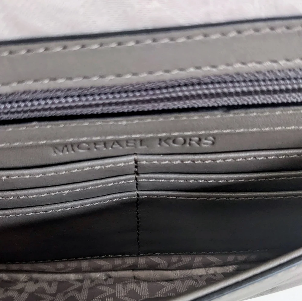 Michael Kors Evening Envelope Clutch Shoulder Handbag w/Chain.   Leather - Picture 5 of 14